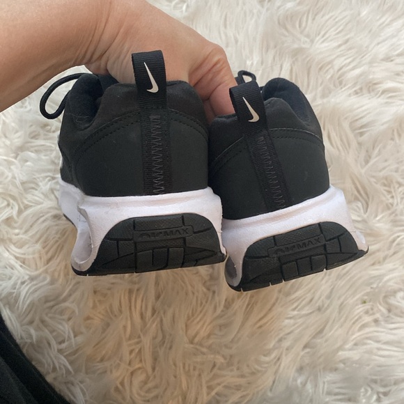 Nike Women’s Air Max Sneakers- Size 8.5 - Picture 5 of 14